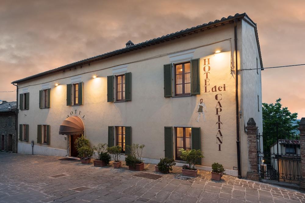 Dei Capitani Hotel 3*